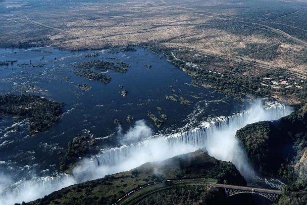 Le Zimbabwe rouvre grands les bras aux touristes, après des années de repli