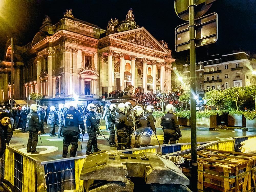 La gestion des émeutes à Bruxelles : 