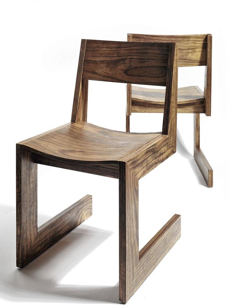 La collection de chaises en bois de Nedda El-Asmar.
