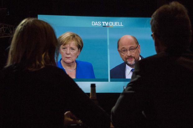 Angela Merkel semble avoir davantage convaincu les téléspectateurs lors du duel télévisé qui l'opposait à Martin Schulz. 