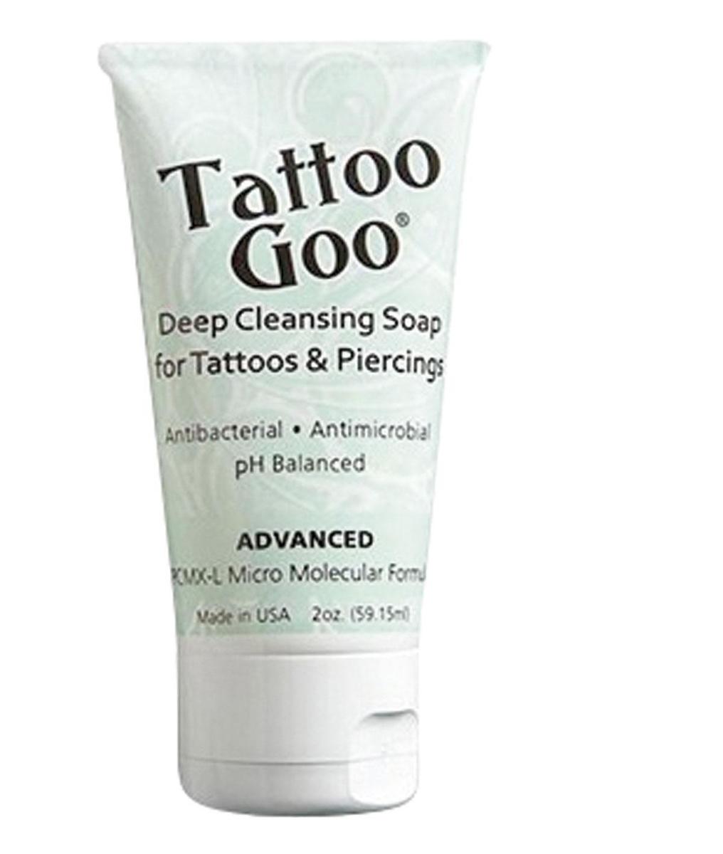Pour une bonne hygiène de la peau, le savon nettoyant (9,90 euros) de Tattoo Goo.