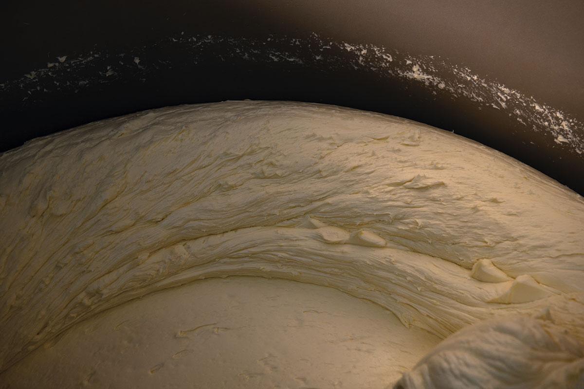 Pur lait: les secrets de fabrication d'un beurre traditionnel et local (+ recette)