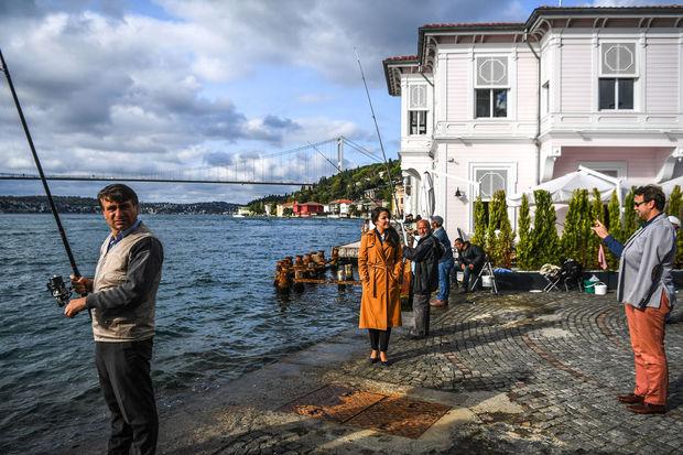 Les yalis, grandes maisons en bois emblématiques d'Istanbul construites au bord de l'eau.