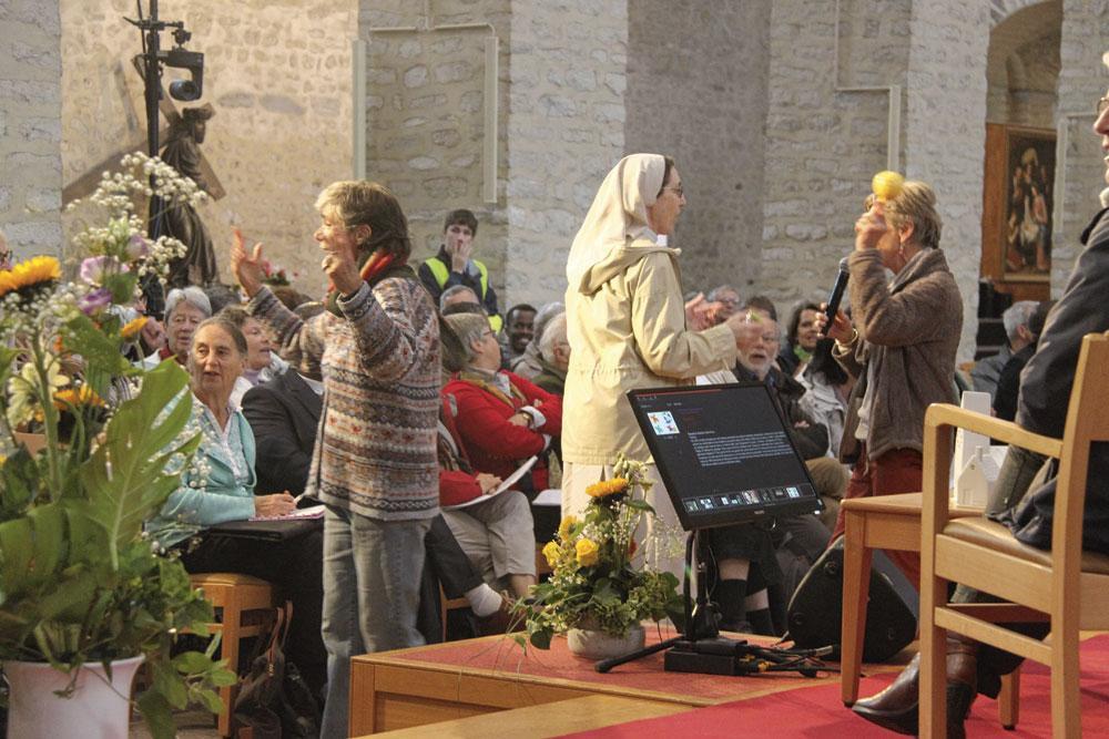 De la nef à la sacristie, des salles de catéchisme aux maisons de retraite, les femmes sont plus que les hommes le visage de l'Eglise belge.