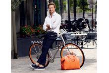 Simon Baker, alias The Mentalist, accompagné de son vélo, pour Givenchy