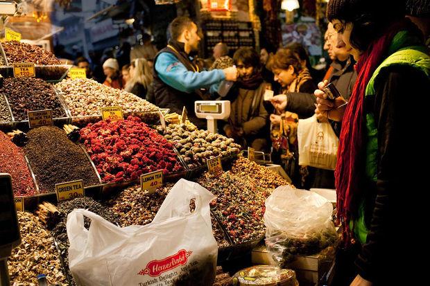 Le célèbre Grand Bazar d'Istanbul perdra-t-il son identité en faisant peau neuve?