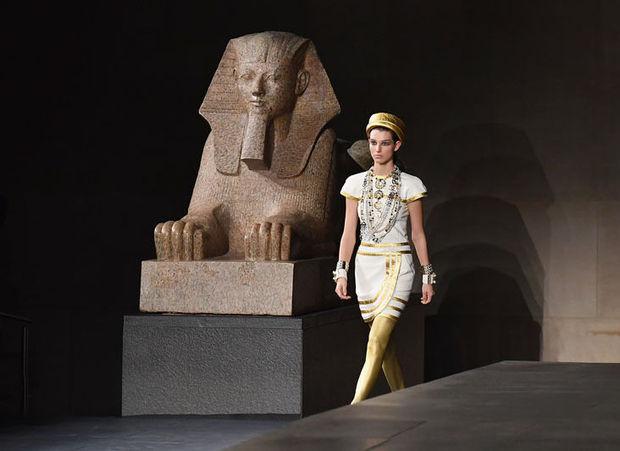 Défilé pharaonique pour Chanel et ses métiers d'art