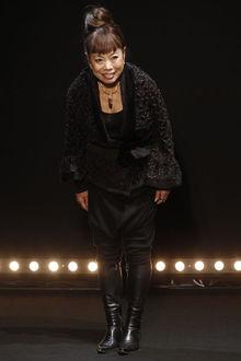 La styliste japonaise Hiroko Koshino