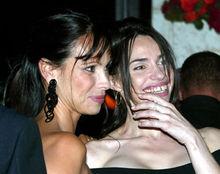 Béatrice Dalle et Mathilda May, à une soirée caritative cannoise, en 2002 