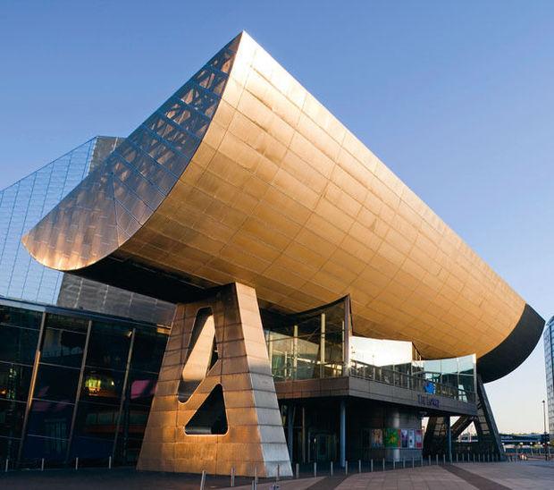 Le Lowry, le nouveau centre culturel à l'architecture contemporaine audacieuse.