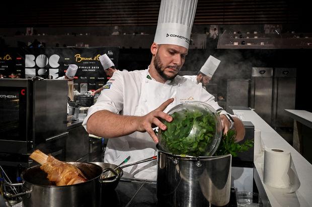 Le chef brésilien Luis Filipe de Acevedo e Souza