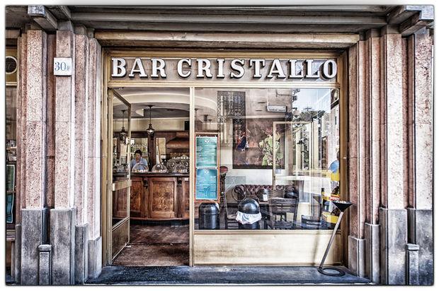 Parme est une véritable ville trépidante dotée de cafés raffinés comme le Cristallo Bar sur la Piazza Della Pace