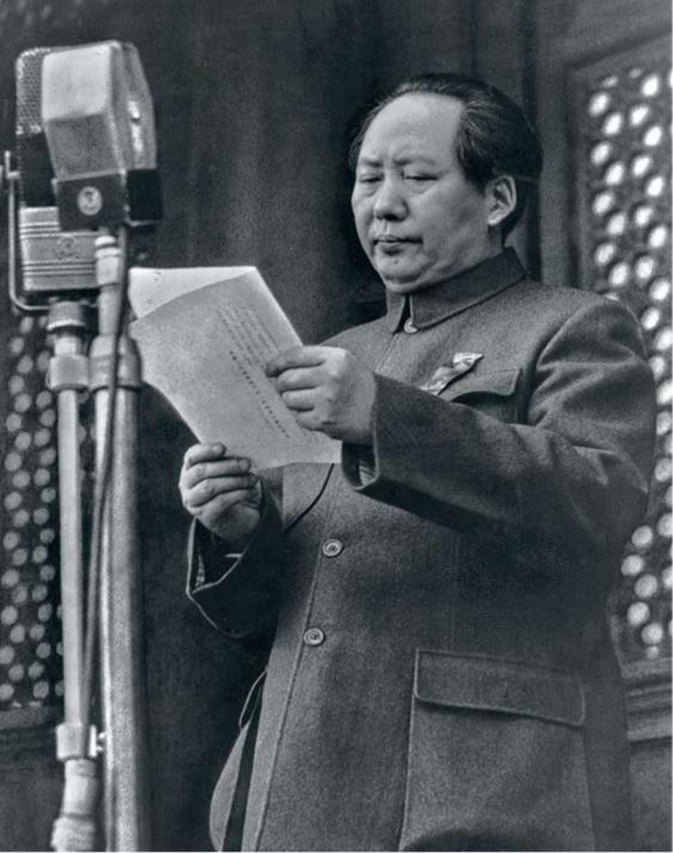 En 1949, Mao proclame la fondation de la République populaire de Chine.