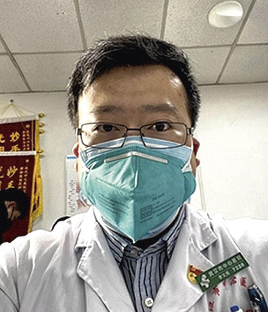 30 décembre Li Wenliang, médecin à l'hôpital de Wuhan, évoque avec des collègues l'apparition d'un nouveau virus.