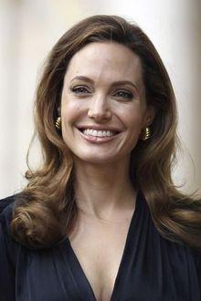 Angelina Jolie, actrice à part et femme engagée