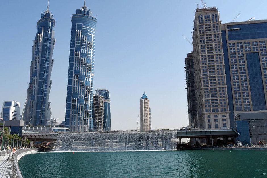 Dubaï inaugure un canal grandiose, reliant son centre d'affaires aux eaux du Golfe Persique