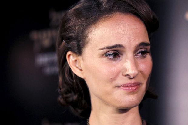 L'actrice israëlo-américaine Natalie Portman est revenue de l'image de Paris, ville magique