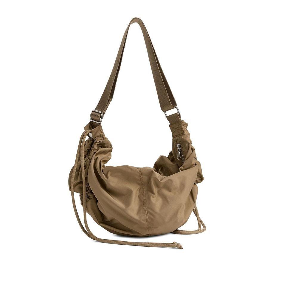 Sac en polyester, Arket, 79 euros