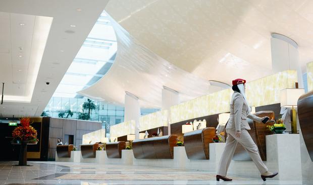 Le choix des couleurs et des lumières est devenu essentiel pour imaginer un aéroport (ici, celui de Dubai).