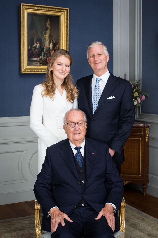 La princesse Élisabeth, son grand-père le roi Albert et son père le roi Philippe 