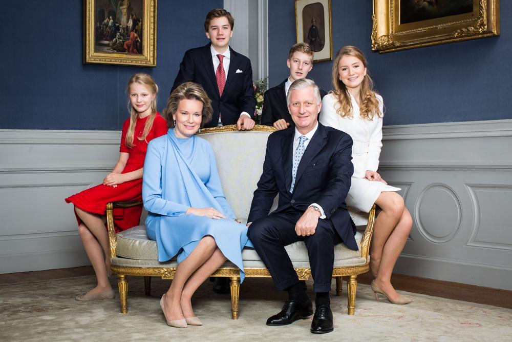 La princesse Élisabeth, le prince Emmanuel, le prince Gabriel, la princesse Éléonore, le roi Philippe et la reine Mathilde 