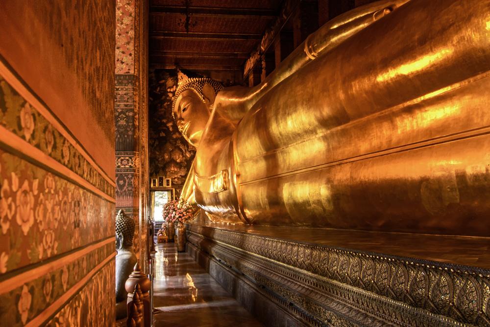 à l'intérieur du temple de Wat Pho