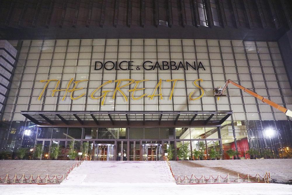 Le show de Dolce & Gabbana à Shanghai, annulé suite à une campagne dégradante de la griffe envers le peuple chinois.