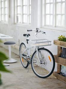 Le vélo Sladda d'Ikea, lui aussi dans le ton.
