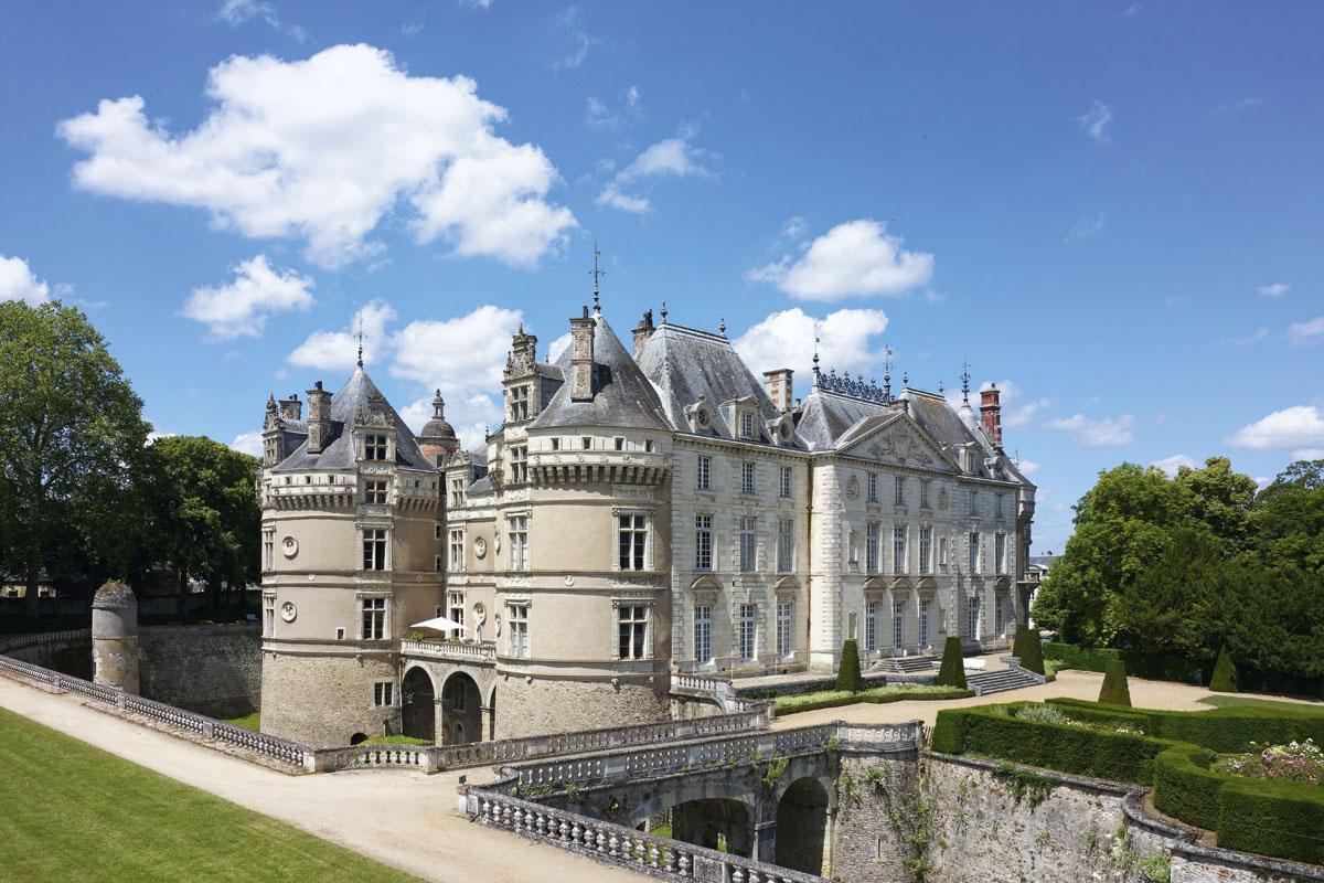 Le majestueux château du Lude (Sarthe), serti de son jardin classé 
