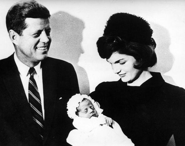 John Fitzgerald Kennedy, Jacqueline Kennedy et leur fils John Fitzgerald Kennerdy Jr.