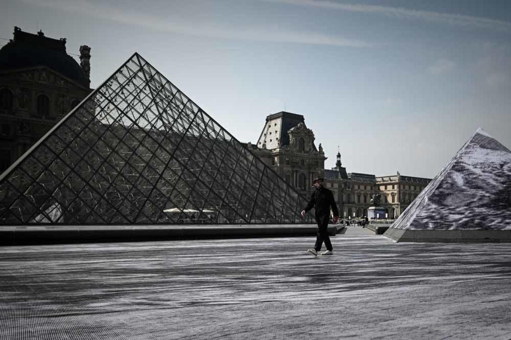 Spectaculaire trompe-l'oeil au Louvre