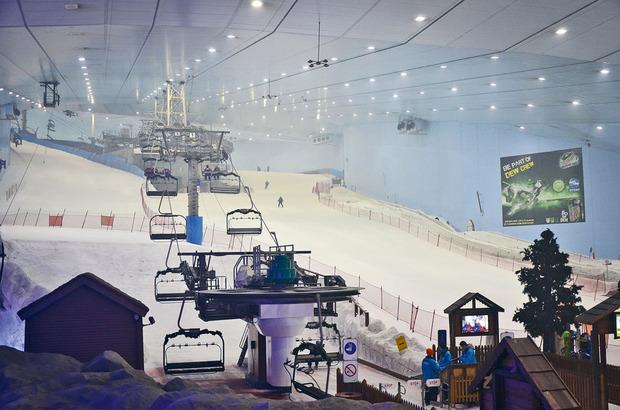 Sports d'hiver de la démesure à Ski Dubai.