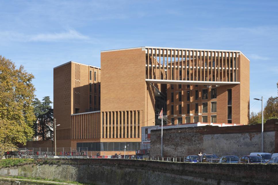 Université Toulouse 1 Capitole, School of Economics