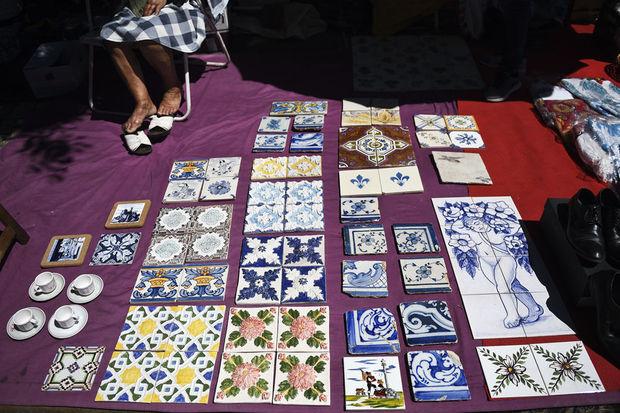 Pillage d'azulejos au Portugal