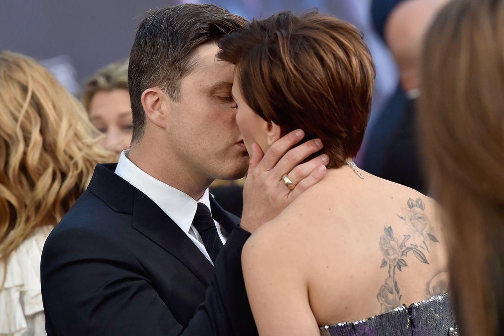 Scarlett Johansson et Colin Jost, baiser volé sur le tapis