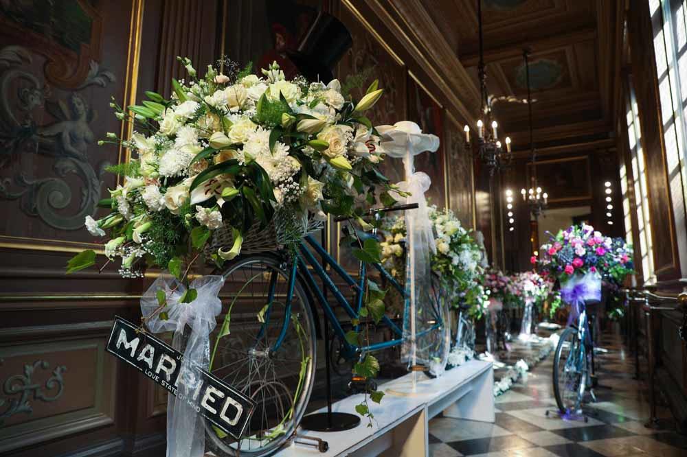 Des artistes du monde entier fleurissent l'Hôtel de Ville de Bruxelles (en images)