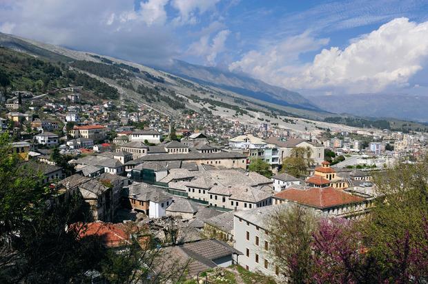 Gjirokastra est un exemple rare de ville ottomane bien conservée.