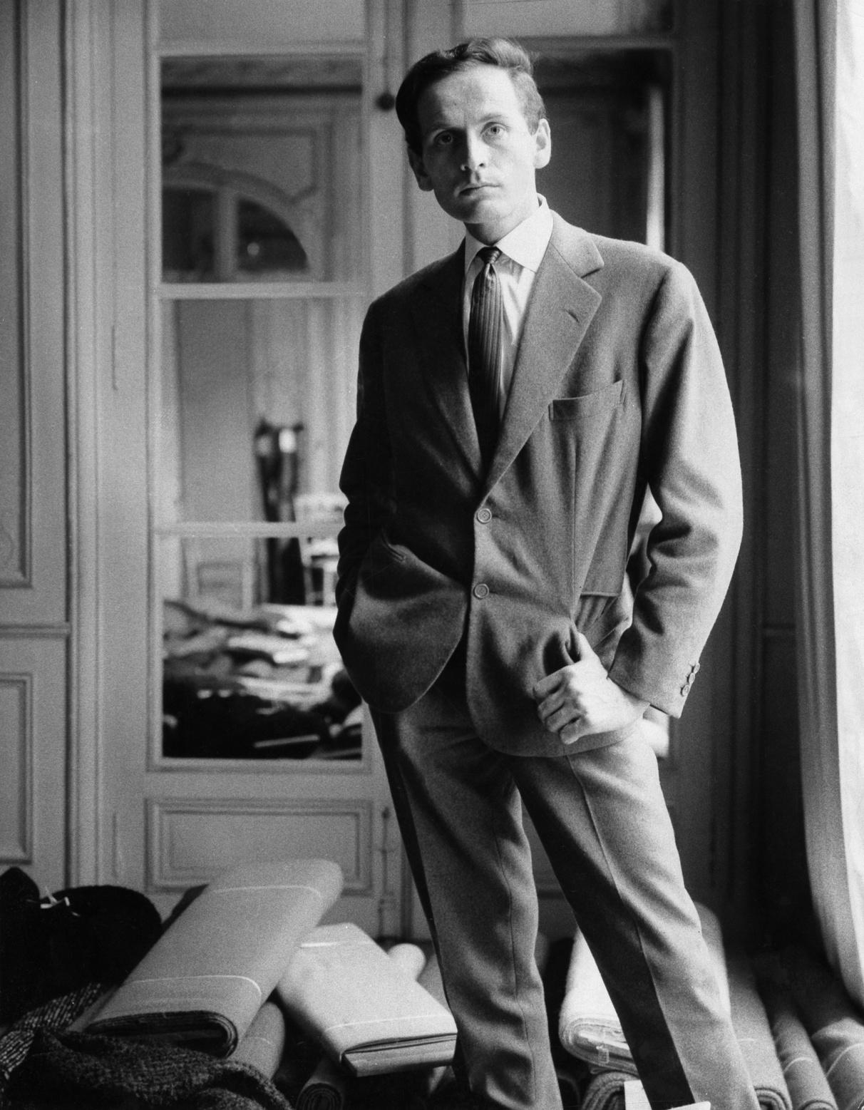Pierre Cardin en 1958. 