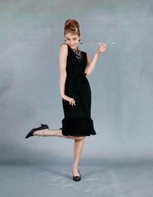 La petite robe noire d'Audrey Hepburn dans Breakfast at Tiffany's a été adjugée à plus de 500 000 euros.