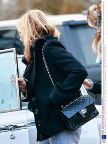 Les sacs vintage griffés, surtout si ce sont des modèles exclusifs, se revendent à prix d'or, que ce soit le 2.55 de Chanel, ici porté par Kate Moss, le Kelly d'Hermès ou, même, version 