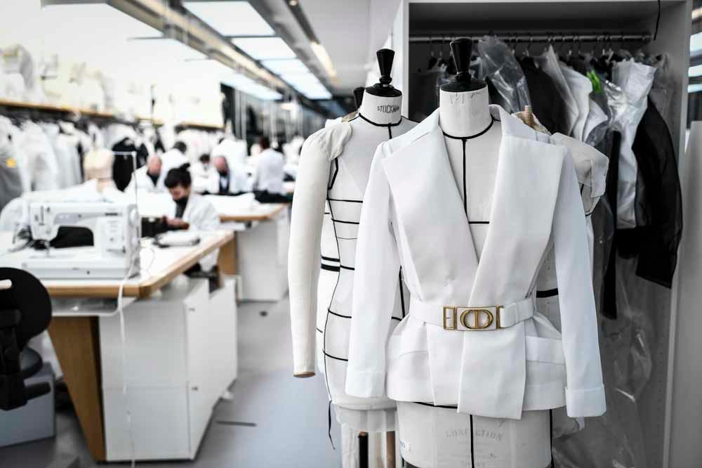 Haute couture : Dans les coulisses du défilé Dior (en images et en vidéo)