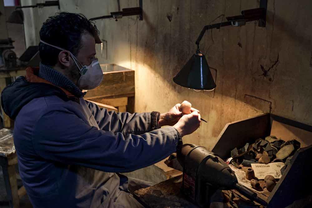 Tunisie: La bruyère de Tabarka, trésor de l'artisan pipier (en images)