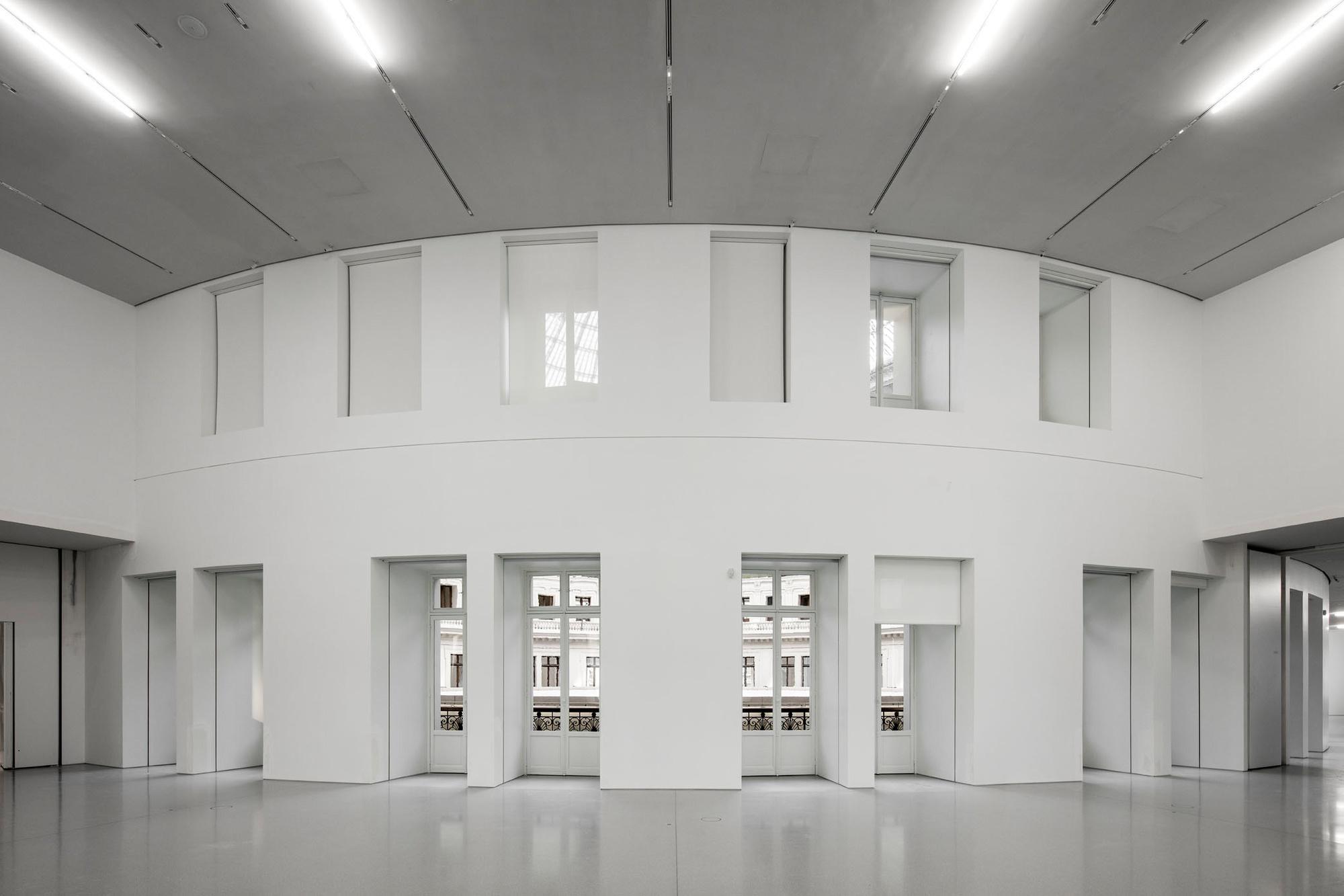 Galerie d'exposition mars 2020. Bourse de Commerce - Pinault Collection ┬® Tadao Ando Architect & Associates, Niney et Marca Architectes.