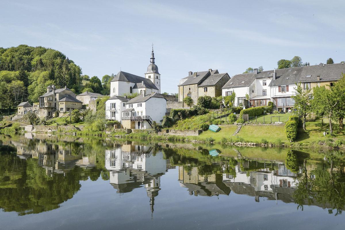 Chassepierre, classé sur la liste des plus beaux villages de Wallonie.