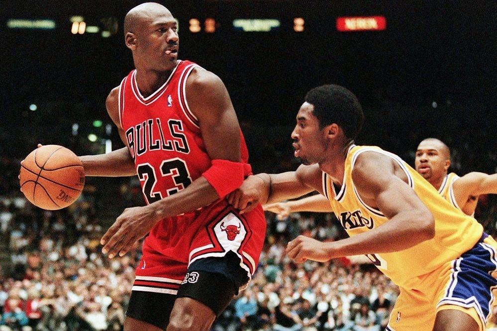 Michael Jordan face à Kobe Bryant lors de sa dernière saison à Chicago.