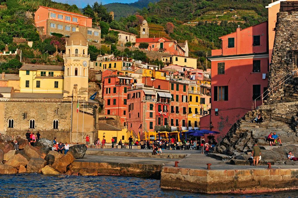 Rescapé de fortes inondations en 2011, Vernazza reste l'un des villages les plus pittoresques des Cinque Terre.