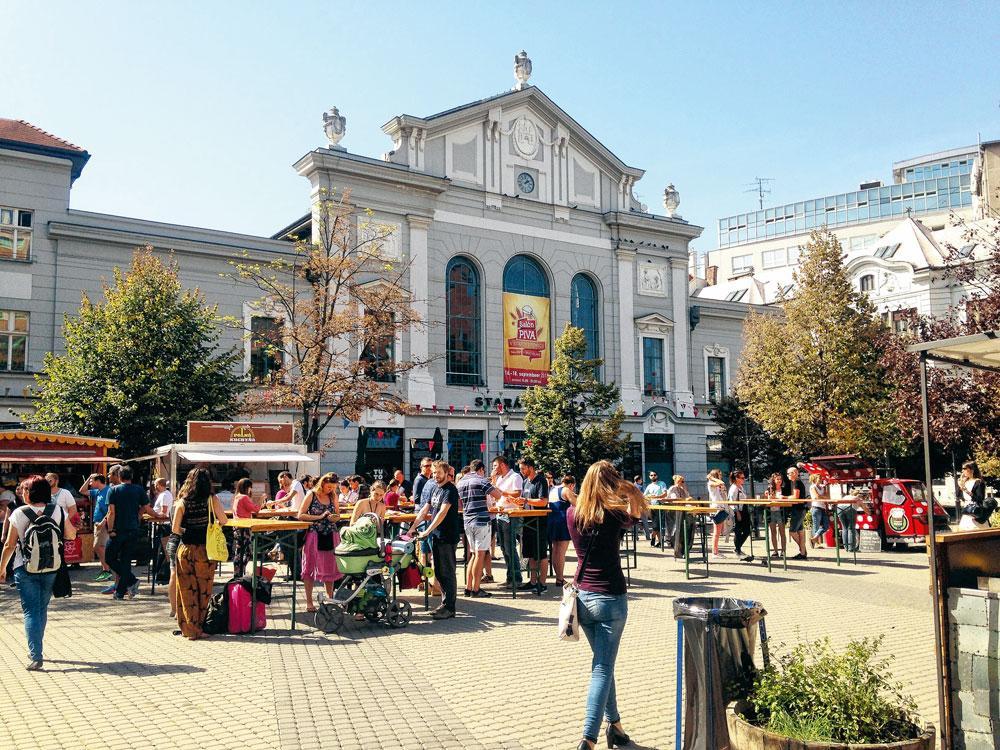 Les halles de Stara Trznica ont été réhabilitées pour accueillir un marché dédié au slow food.
