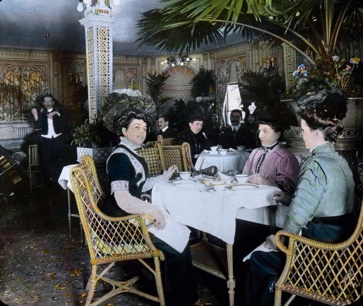 En première classe, les passagers du Titanic étaient assis sur des sièges en rotin de la marque britannique Dryad.