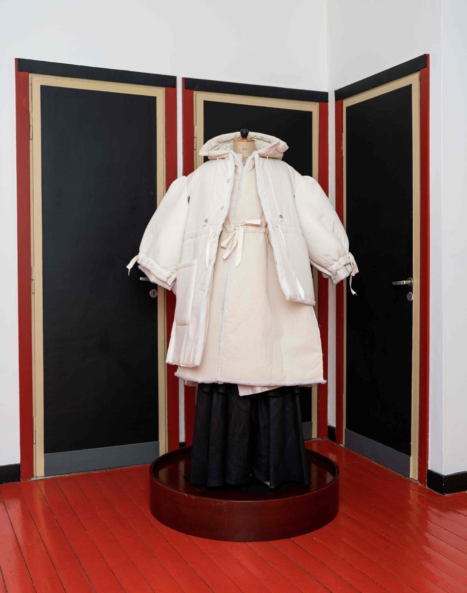 Le vêtement d'époque par Eva Velazquez, à la Zwart huis à Knokke
