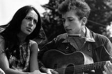 Joan Baez et Bob Dylan, en 1963 